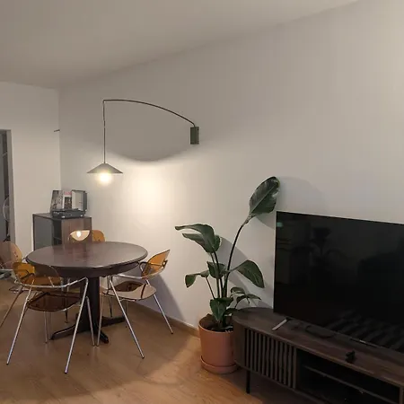 House With Pool Apartment *